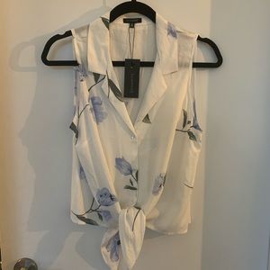 Dynamite White patterned blouse NWT